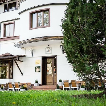 Готель Nest Дробета-Турну-Северин Екстер'єр фото